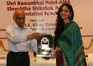 award-best-teachers-2005-69.jpg